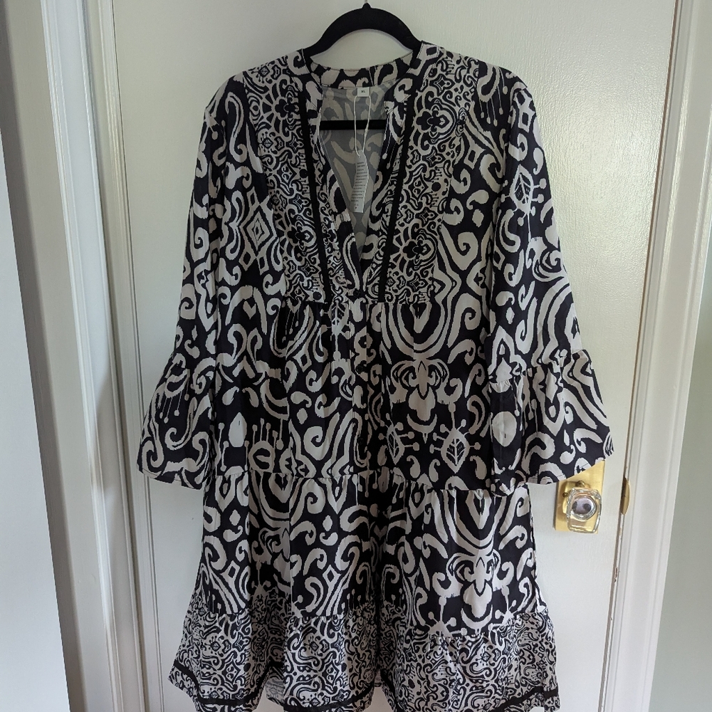 Black and White Patterned Women's Dress